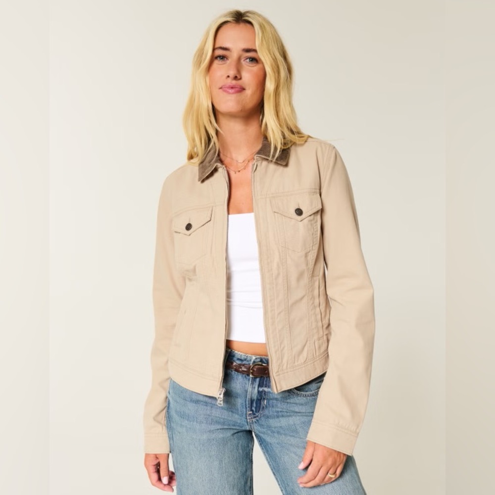 ISO 🚨Hollister Twill Zip Up Jacket